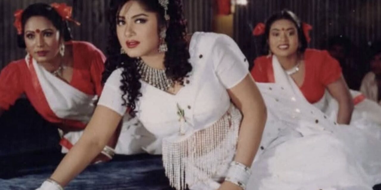 <div class="post-subheading">লুটতরাজের নেপথ্য গল্প</div>দিতির গুরুত্ব কমিয়ে প্রধান নায়িকা হয়ে উঠেন মৌসুমী