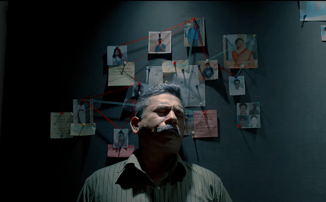 অন্ধকার ঘরে কালো বিড়াল খুঁজেছে ‘চক্কর ৩০২’