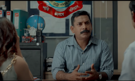 চক্কর ৩০২: গল্পই নায়ক