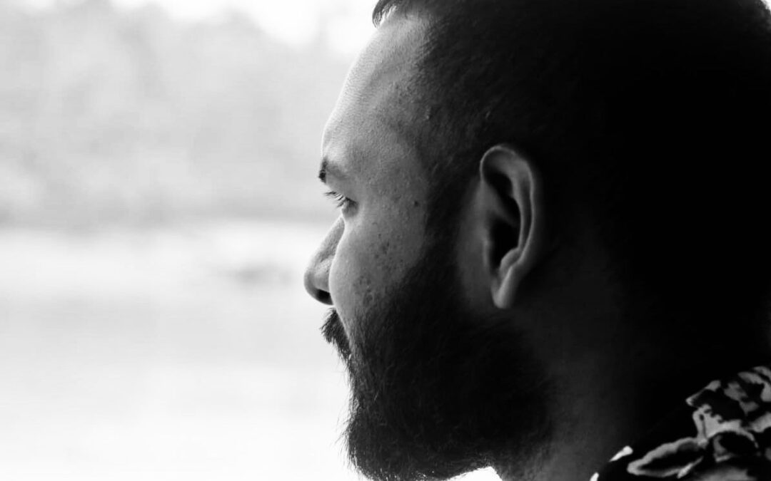 লিখে যাচ্ছেন দয়াল সাহা