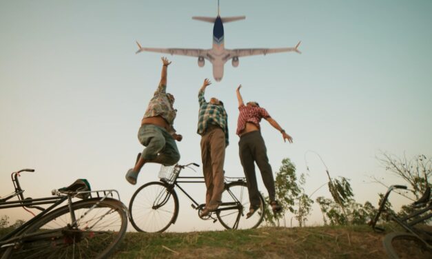 ‘উড়াল’ একটি আড়াল সময়ের গল্প