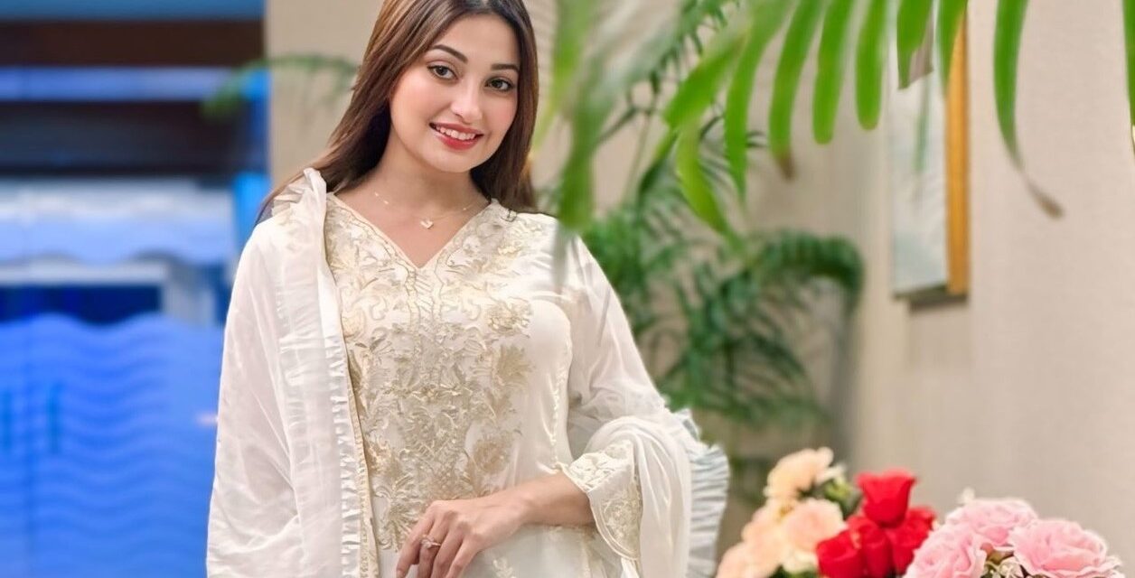 <div class="post-subheading">পাঁচ বছরেও শেষ হয়নি ‘মুক্তি’</div>ইফতেখার চৌধুরীর বিরুদ্ধে অভিযোগ তুলে সিনেমা ছাড়ছেন রাজ রিপা