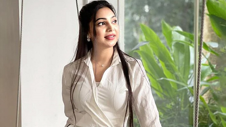 করা হয়নি ‘মনপুরা’, ১৬ বছর পর দুই সিনেমায় প্রভা