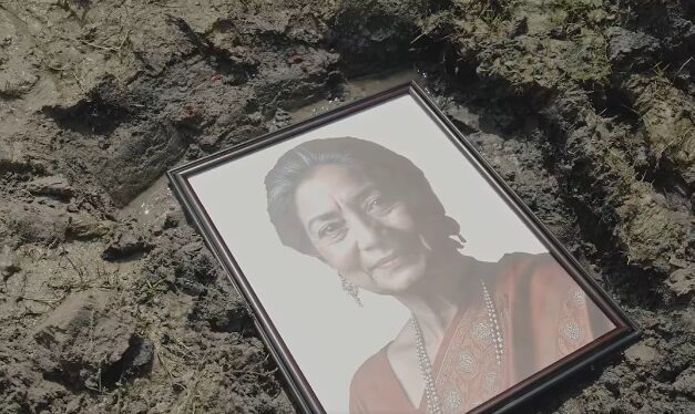 প্রধানমন্ত্রী পলাইছে, শুনিছিস?