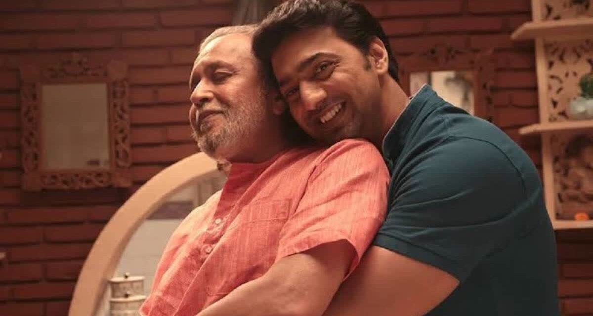 উৎসব সামনে রেখে পশ্চিমবঙ্গে যথেচ্ছ সিনেমা মুক্তিতে লাগাম