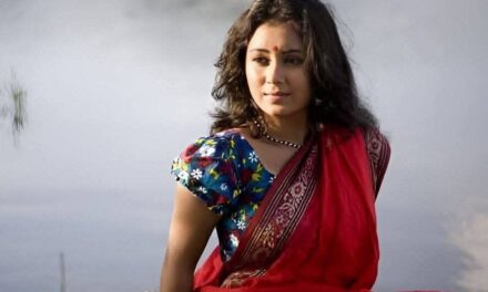 এক ছবিতে কালজয়ী ফারহানা মিলি