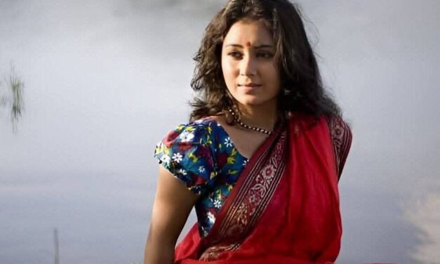 এক ছবিতে কালজয়ী ফারহানা মিলি