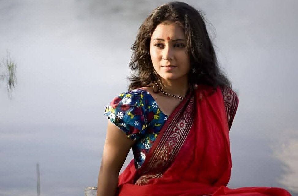 এক ছবিতে কালজয়ী ফারহানা মিলি