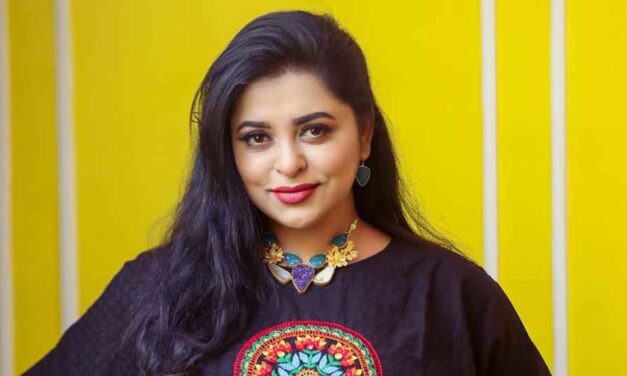 নিজ দলের কাছে অনলাইনে হেনস্তার শিকার হয়ে লাইভে জ্যোতিকা জ্যোতির কান্না